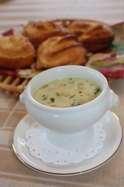 スープとパンのサムネイル画像